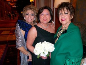 Carmen Mahan y Gloria Estefan